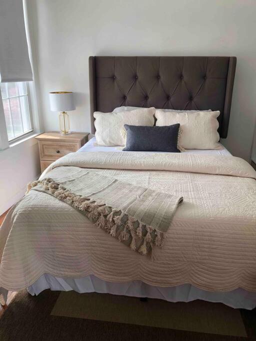 Pangsapuri Private In Townhouse W Shared Baths Qn Bed 1-3ppl *